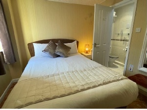 Room 6 - Double Room